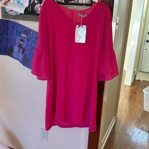 Women’s size large flowy hot pink dress. Brand new!!!